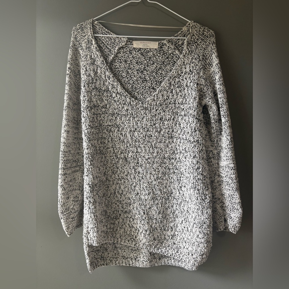 ZARA knit, size small, over sized,Cozy Gray Women's Sweater, v neck - Picture 2 of 5
